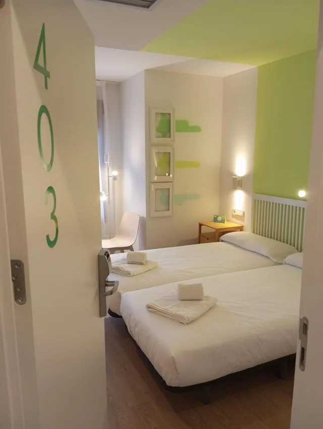 غرفة بسريرين منفصلين، Hotel Virgen de Covadonga 3/10