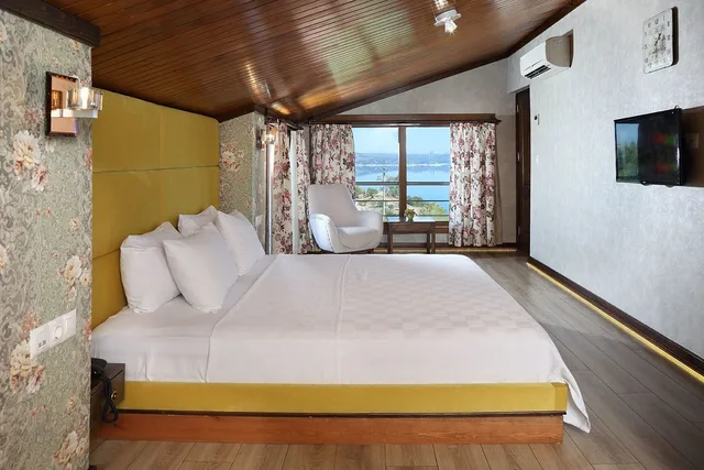 جناح بسرير مزدوج بغرفة نوم واحدة، Golden Lake Hotel 1/2