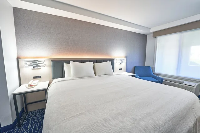 غرفة قياسية بسرير كينج، All Seasons Inn And Suites 2/4