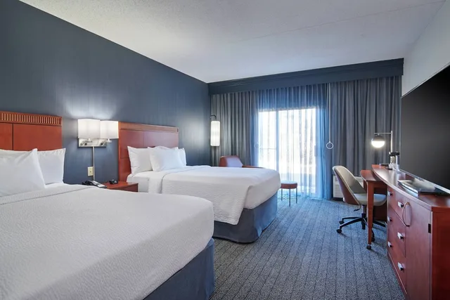 غرفة بسريرين كوين لذوي الإعاقة، Courtyard Chicago Highland Park/Northbrook 1/6