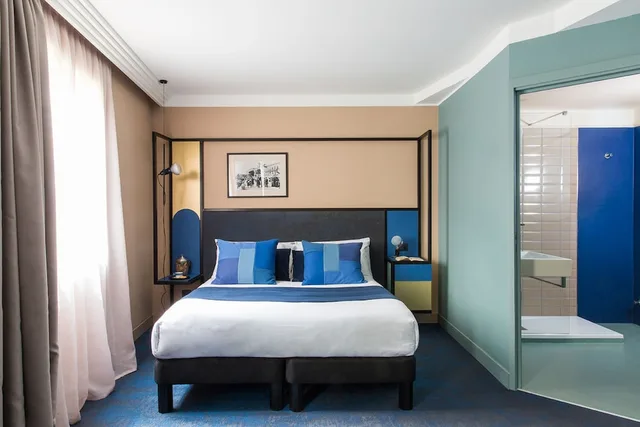 Superior, Twin Beds, LES CIGALES 2/7