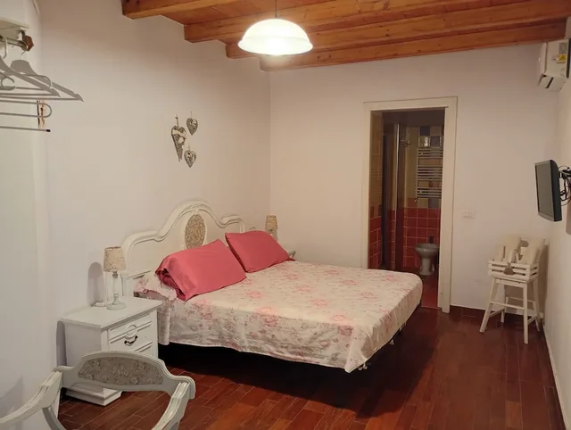 غرفة رومانسية بسرير كوين، B&B Pompeilog 2/7