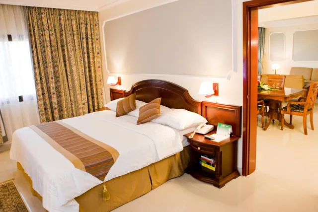 جناح ديلوكس، Muscat Holiday 3/7