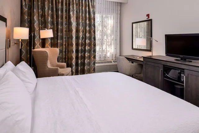 غرفة قياسية بسرير كينج لذوي الإعاقة، Hampton Inn Ft Lauderdale-Plantation 6/10