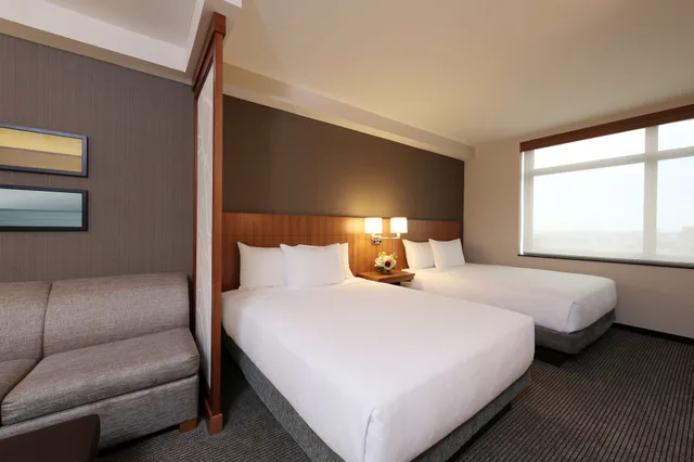 غرفة بسرير كينج، Hyatt Place Flushing Laguardia Airport 2/8