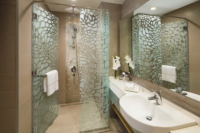 استوديو بسرير كينج بإطلالة على البحر بشرفة، Beach Rotana Residences 3/5