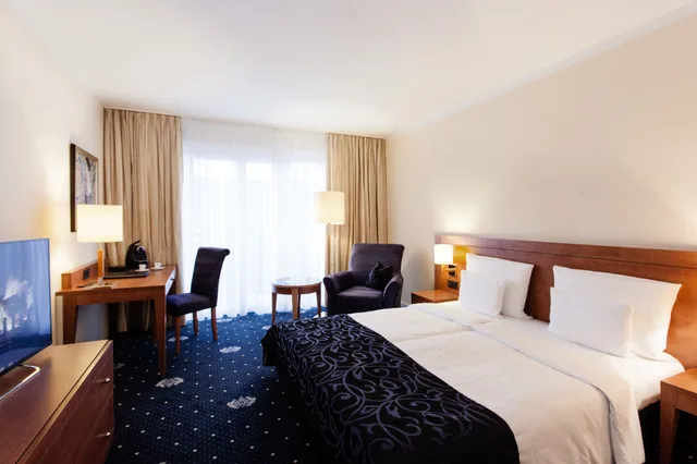 Superior, Twin Beds, Hotel Vier Jahreszeiten Starnberg 2/5