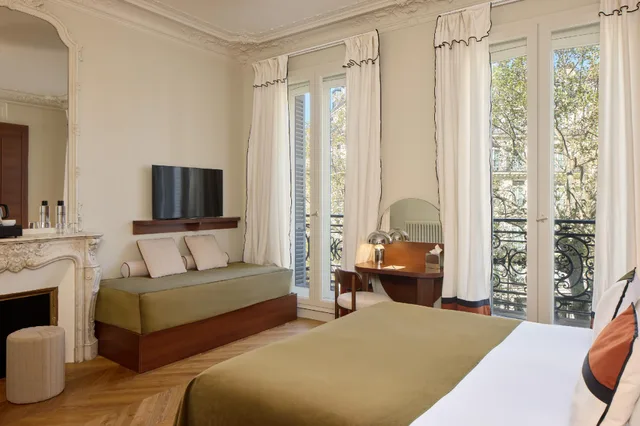 غرفة تنفيذية بسرير مزدوج وسرير فردي، HOTEL D'ARGENSON 2/2