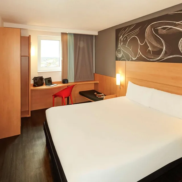 Adjoining, Double Bed، Hotel Ibis Annecy Centre Vieille Ville 2/6