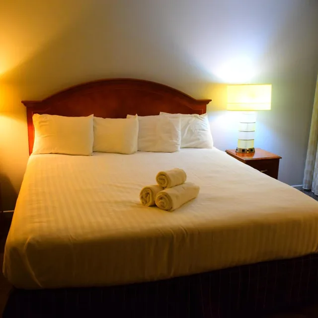 غرفة بسرير كينج، Dundee Resort And Golf Club 5/5