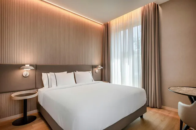 غرفة سوبيريور بسرير كينج بإطلالة على المدينة بشرفة، AC Hotel Cartagena 4/8