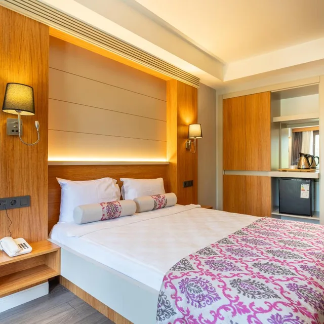غرفة قياسية بسرير كينج، May Park Hotel 2/5