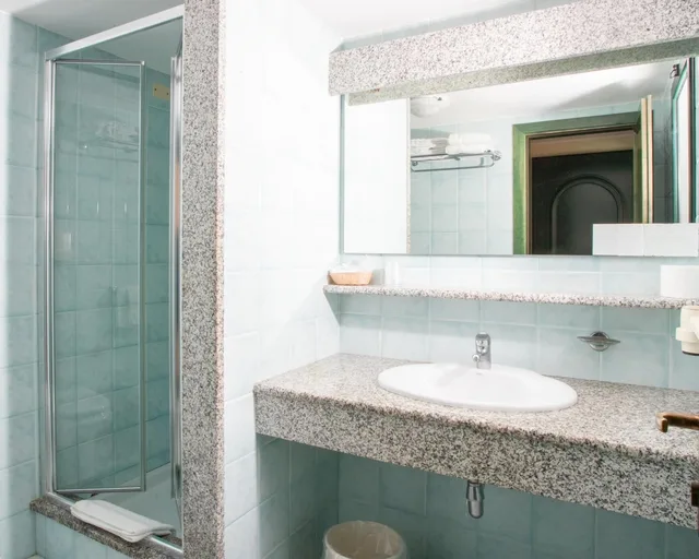 غرفة كلاسيكية رباعية بإطلالة على الحديقة، Club Hotel Marina Seada Beach 2/2
