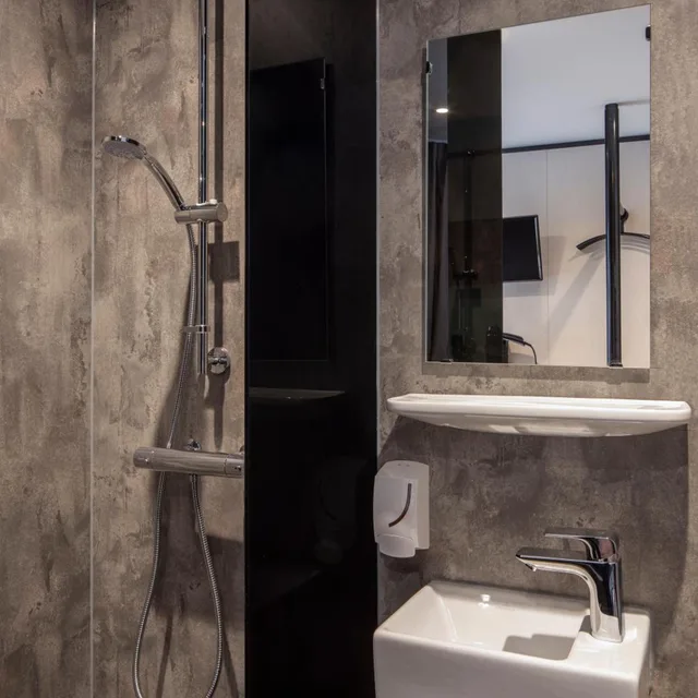 غرفة مفردة، Cityview Hotel 8/15