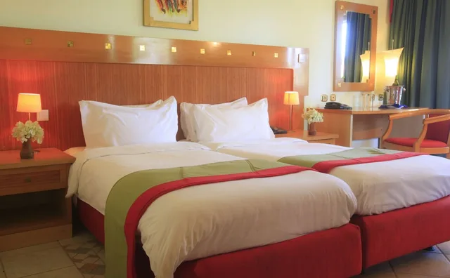 غرفة سوبيريور بسريرين منفصلين مع أريكة، The Kairaba Beach Hotel 2/3