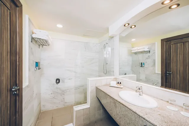 غرفة بريميوم بسرير كينج، Iberostar Waves Bahia 3/4
