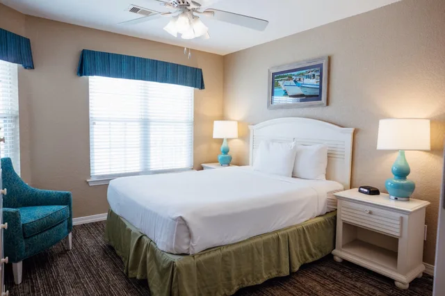 غرفة بسرير مزدوج بغرفتي نوم، Holiday Inn Club Vacations Galveston - Seaside Resort 2/3