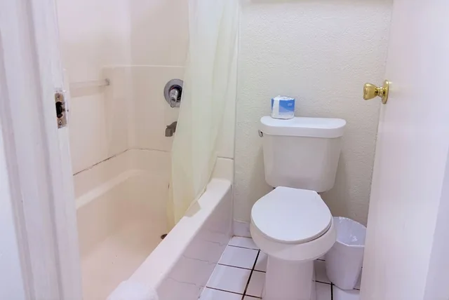 غرفة بسريرين مزدوجين، Del Rio Inn TX By Hotel O 5/6