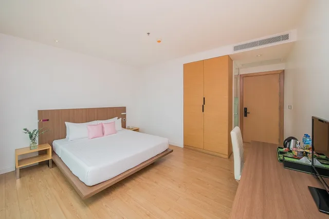 Superior, City View, Seven Zea Chic Hotel 2/4