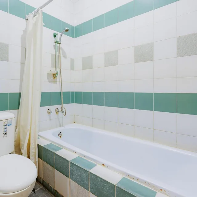 غرفة بسرير مزدوج، RedDoorz Plus near Tugu Mercusuar Anyer 8/10