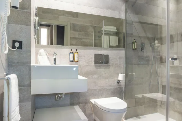 جناح بريميوم بشرفة، The Valentia Cabillers Hotel 4/5