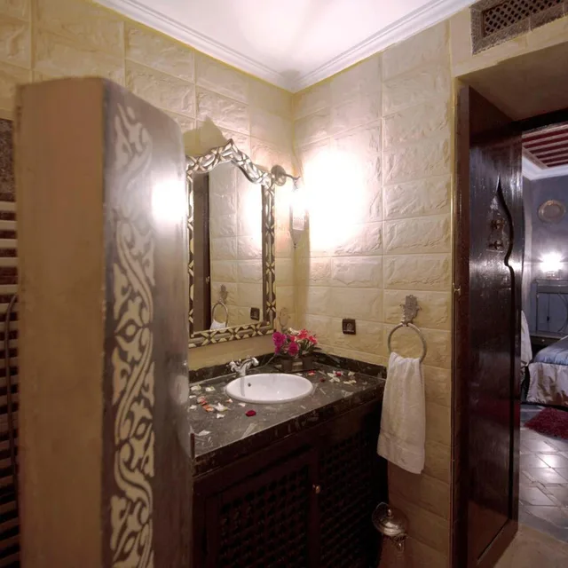 Yasmina, Double or Twin Bed, Riad Mille Et Une Nuits 3/7