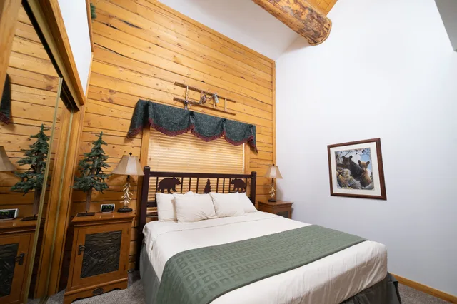 كابينة غراند بسريرين كينج بشرفة بـ4 غرف نوم مع أريكة، Cabins At Grand Mountain By Thousand Hills Resort 2/7