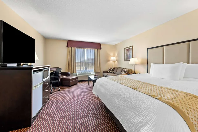 غرفة قياسية بسرير كوين، Best Western Of Olds 1/5