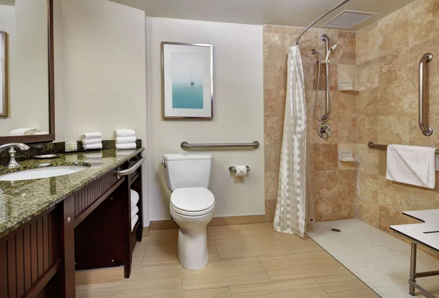 King Suite (Reduced Mobility) - [1]، Embassy Suites by Hilton San Diego La Jolla 2/4