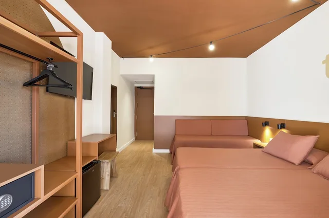 Standard, Twin Beds, with Child Extra Bed, Balcony، Tent Bahia De Palma 7/10