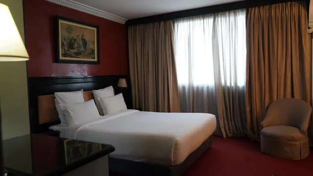 جناح جونيور، Hotel Toubkal 2/5
