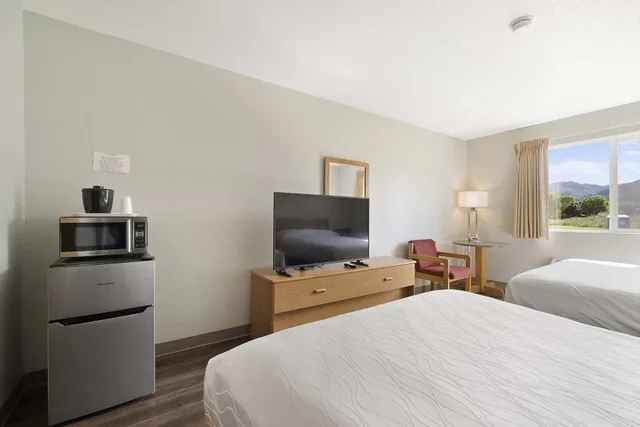 غرفة بسريرين كوين، Econo Lodge 4/10