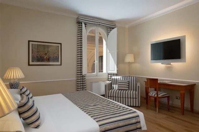 استوديو بسرير كوين وسرير فردي، Albergo Reggio 5/8