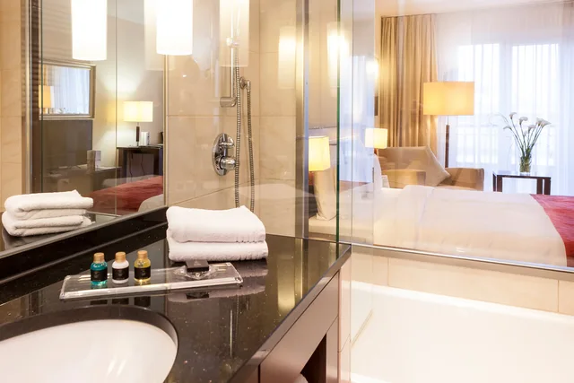 غرفة سوبيريور بسرير مزدوج أو سريرين منفصلين، Hotel Vier Jahreszeiten Starnberg 3/3