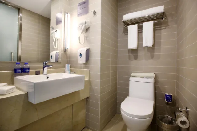 غرفة قياسية بسرير كينج وسرير كوين، HOLIDAY INN EXPRESS LANGFANG PARK VIEW 5/7