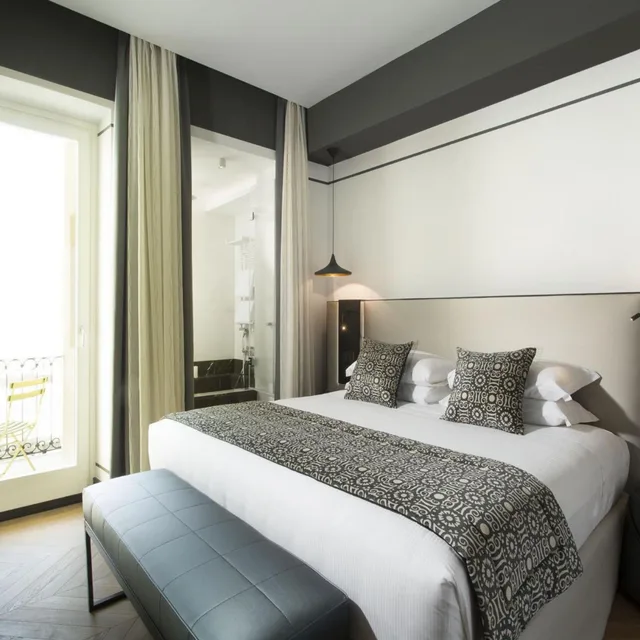 جناح بسرير كينج بشرفة، Corso 281 Luxury Suites 1/5