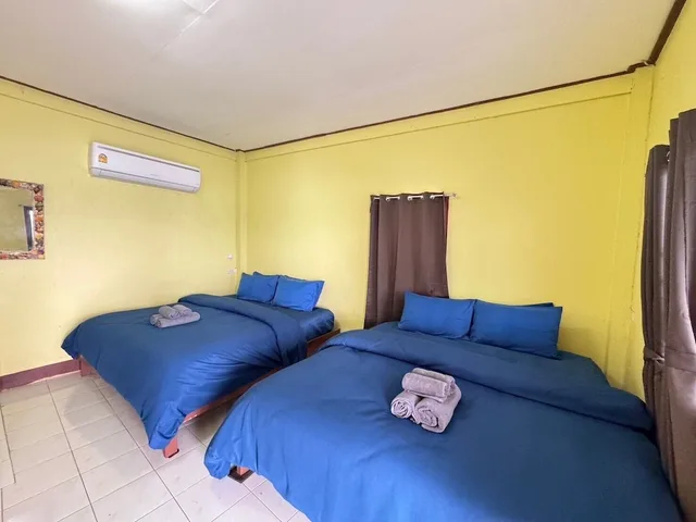 بنغل عائلي بسريرين كينج، Rimtalay Resort Koh-Sichang 1/4