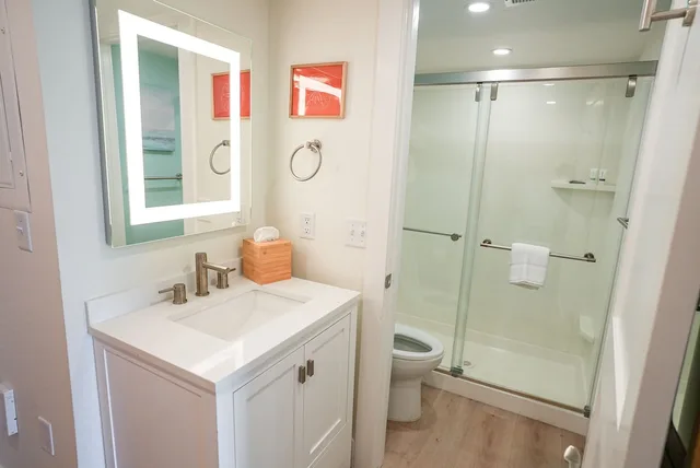 1 Bedroom, King Bed, Gulf View, Sofa, Manasota Key Resort 2/2