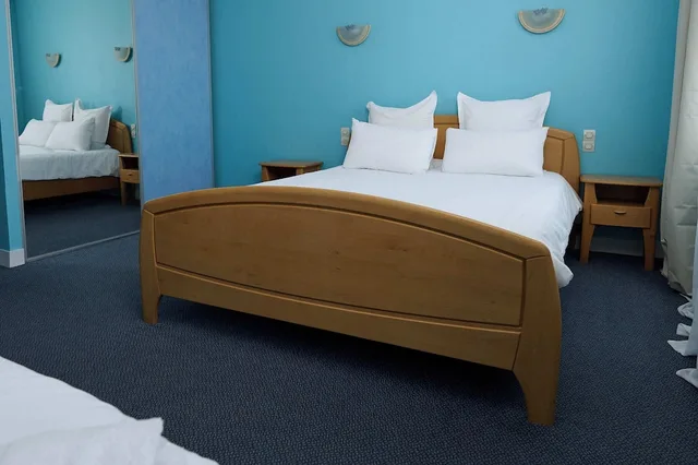 Classic, Double Bed, HOTEL LE PLAT D'ETAIN 2/6