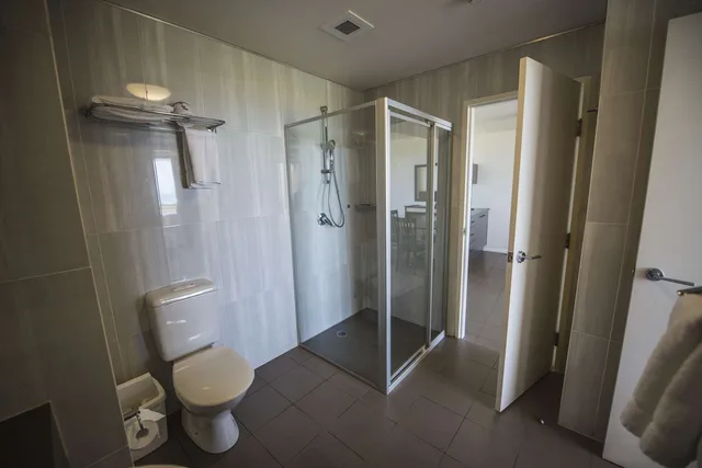 جناح بسرير كوين بإطلالة على الجبل بشرفة، Best Western City Sands 5/5
