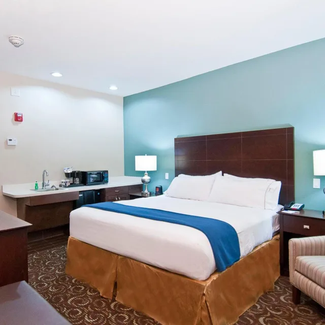 جناح بسرير مزدوج لذوي الإعاقة، Holiday Inn Express Suites San Antonio Se By At T Center 1/2