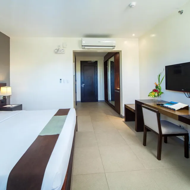 Premier, Pool View, Fairways And Bluewater Newcoast Boracay 10/10