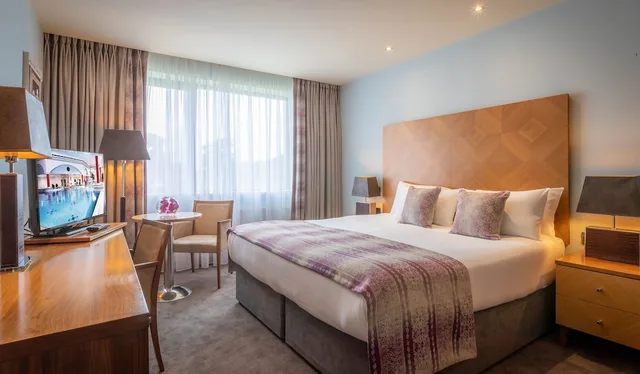 غرفة بسرير كينج، The Connacht Hotel 1/3