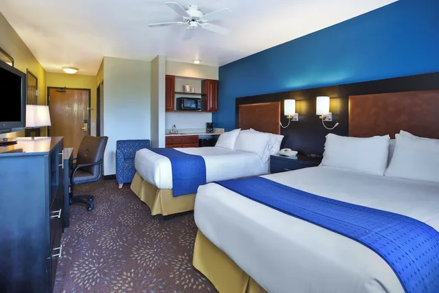 غرفة قياسية بسريرين كوين، HOLIDAY INN EXPRESS MACKINAW CITY 1/4