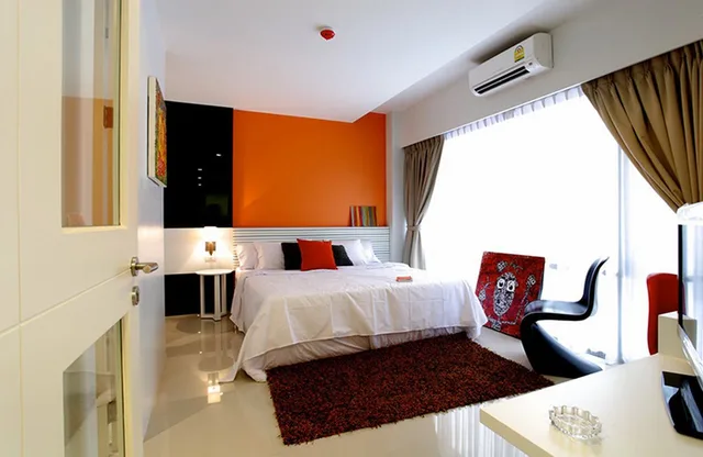 Room, View Pent، The Lantern Resorts Patong Phuket 2/2