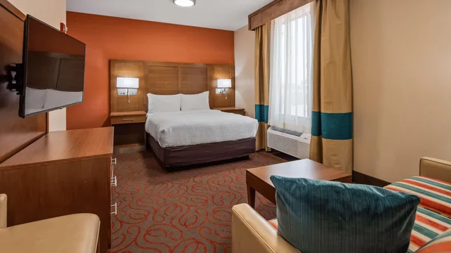 جناح، Best Western Cannon A.F.B. Clovis 5/6