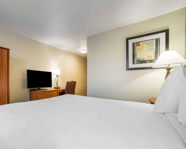 Room, Double Bed, Quality Inn Gillette 2/3