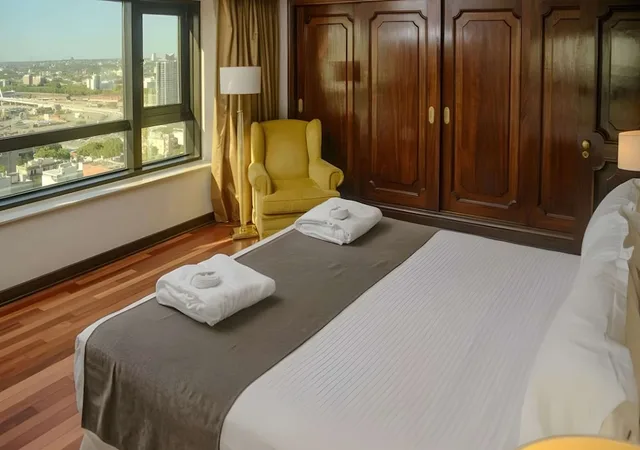 Ambassador, Executive, Suite, King Bed، Radisson Montevideo Victoria Plaza Hotel 2/6