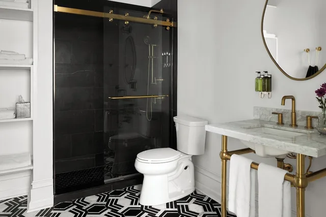 1 Bedroom, Apartment, King Bed, Rittenhouse 1715 3/4