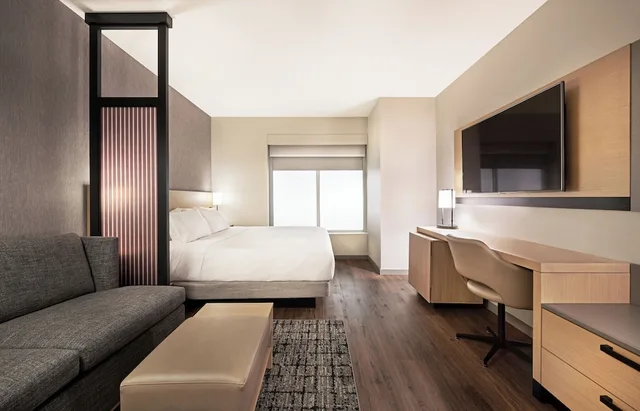 غرفة بسرير كينج بإطلالة على الجبل مع أريكة، Hyatt Place Post Falls/Coeur D'Alene 3/4